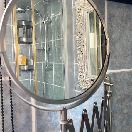 بيت للعطل The Summer House Polis