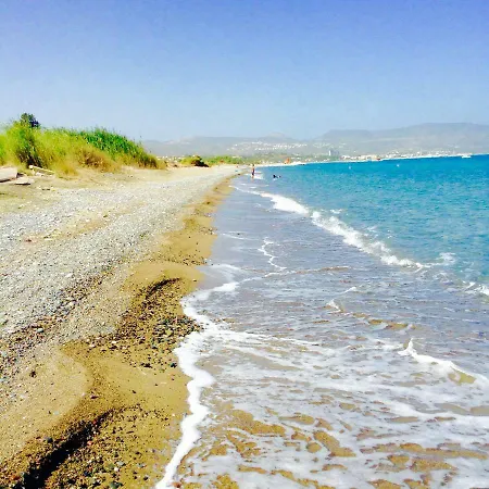 بيت للعطل The Summer House *