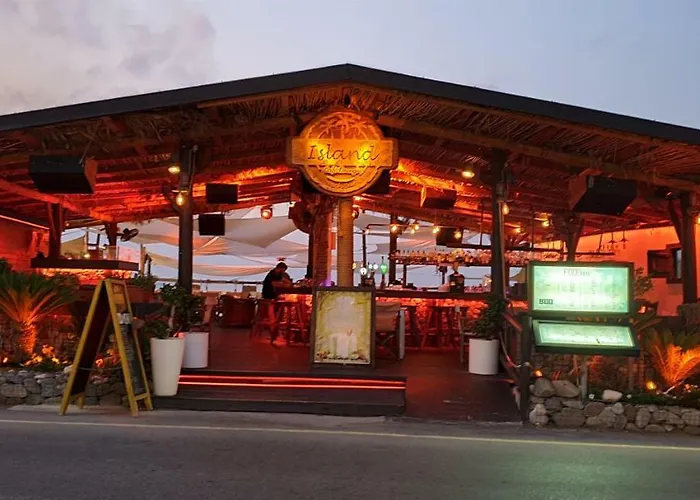 The Summer House Polis