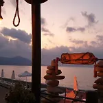 The Summer House Polis