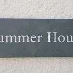 The Summer House * Polis