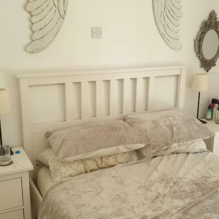 The Summer House * Polis