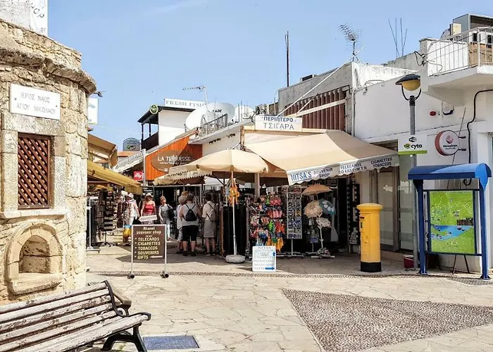 The Summer House * Polis