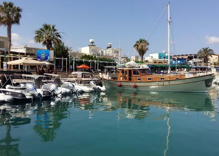 The Summer House * Polis